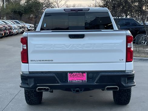 Used 2022 Chevrolet Silverado 1500 LT Trail Boss w/ Convenience Package II image 5