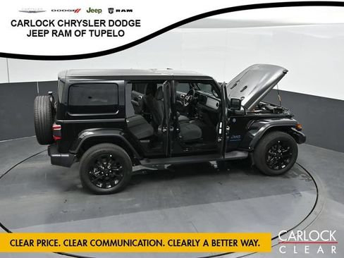 Used 2025 Jeep Wrangler Unlimited Sahara AWD/4WD image 48