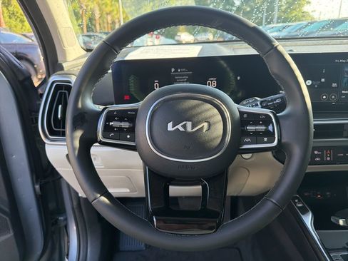 Certified 2025 Kia Sorento S w/ Panoramic Sunroof Package FWD image 12