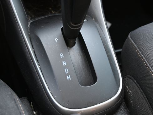 Used 2019 Chevrolet Trax LS FWD image 22