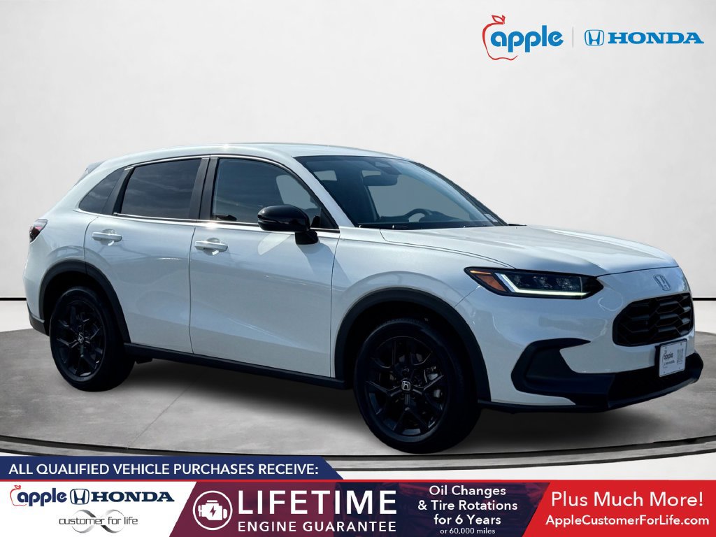Used 2025 Honda HR-V Sport image 1