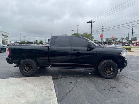 Used 2024 RAM 2500 Big Horn w/ Sport Appearance Package AWD/4WD image 4