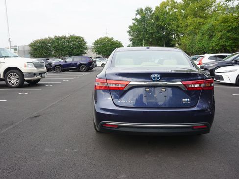 Used 2018 Toyota Avalon XLE Premium w/ All Weather Liner Package FWD image 4