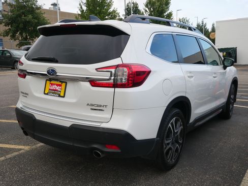 Used 2024 Subaru Ascent Limited w/ Popular Package #2 AWD/4WD image 3