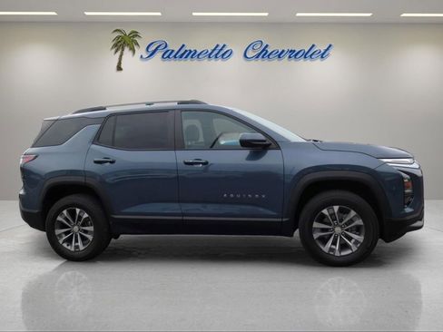 Used 2025 Chevrolet Equinox LT w/ Convenience Package II FWD image 2