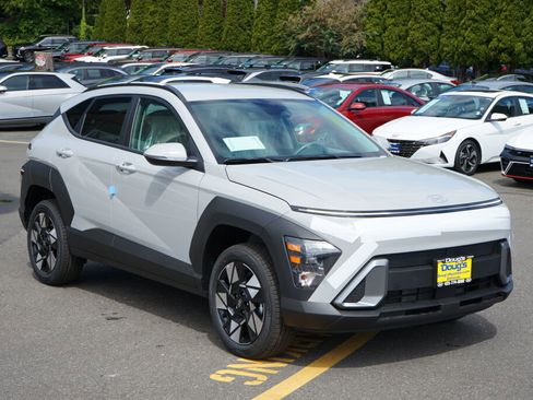 New 2025 Hyundai Kona SEL image 3