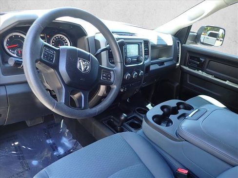 Used 2018 RAM 2500 Tradesman w/ Chrome Appearance Group AWD/4WD image 9