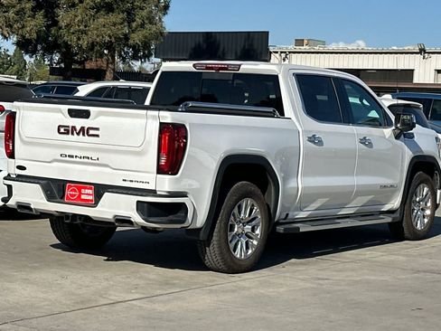 Used 2022 GMC Sierra 1500 Denali AWD/4WD image 3