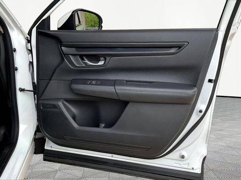 Used 2023 Honda CR-V LX image 27