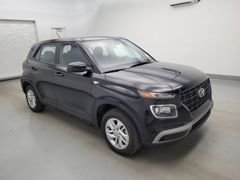 Used 2025 Hyundai Venue SE FWD image 11