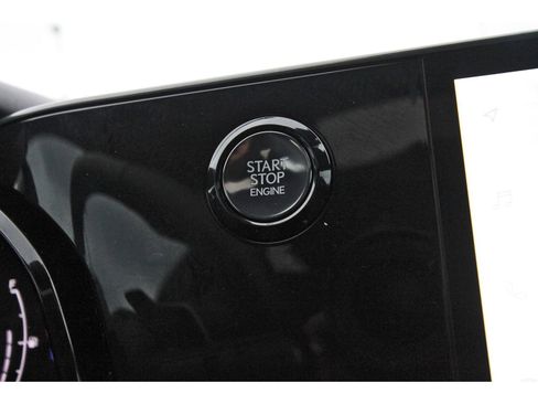 Used 2025 Lexus NX 250 FWD w/ Towing Package (2000 Lbs) image 27