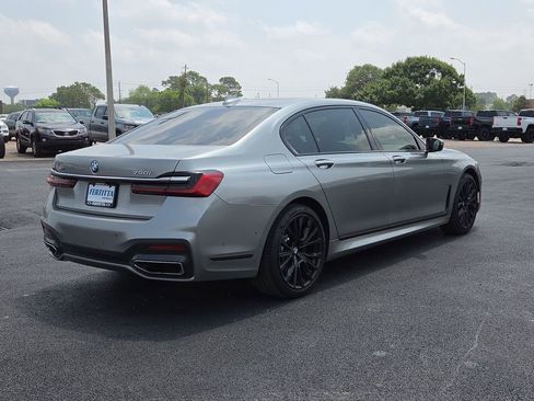 Used 2020 BMW 750i xDrive w/ Executive Package AWD/4WD image 6