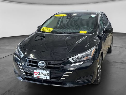 Used 2025 Nissan Versa SV FWD image 3