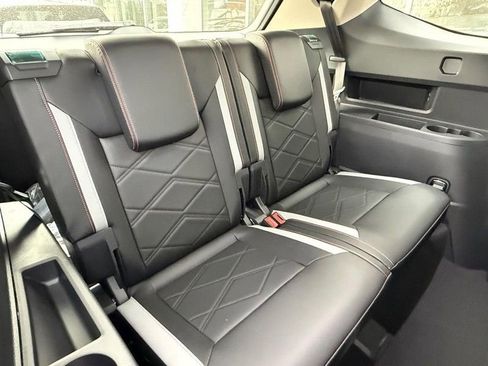 New 2026 Volkswagen Atlas Peak Edition AWD/4WD image 5