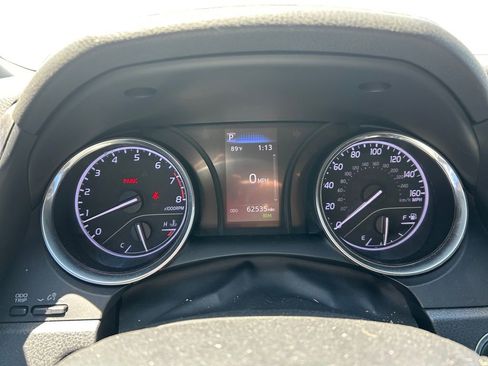 Used 2020 Toyota Camry SE w/ Convenience Package FWD image 20