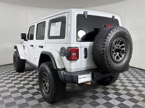 Used 2022 Jeep Wrangler Unlimited Rubicon w/ Xtreme Recon 35" Tire Package AWD/4WD image 4