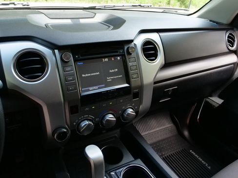 Used 2016 Toyota Tundra SR5 w/ TRD Off Road Package AWD/4WD image 11