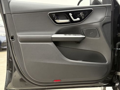 New 2026 Mercedes-Benz GLC 300 image 15