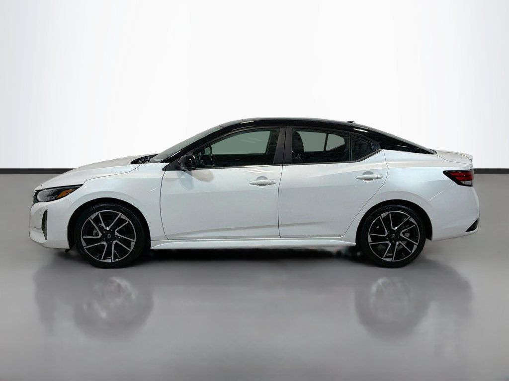 Used 2024 Nissan Sentra SR w/ SR Premium Package FWD image 6