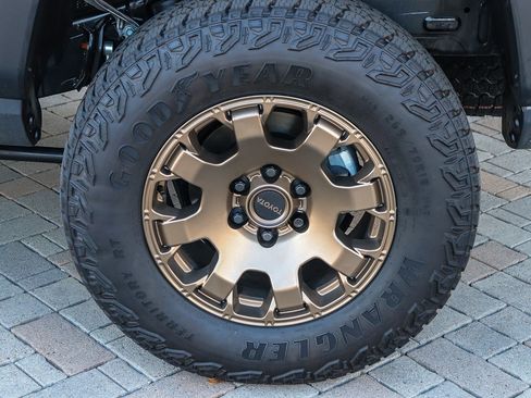 Used 2024 Toyota Tacoma Trailhunter image 14