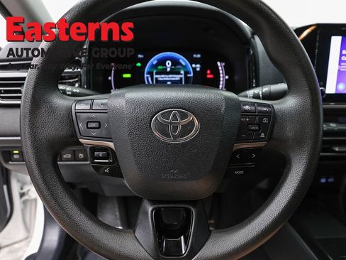 Used 2025 Toyota Camry LE FWD image 10