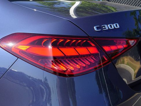 Used 2025 Mercedes-Benz C 300 Sedan image 9