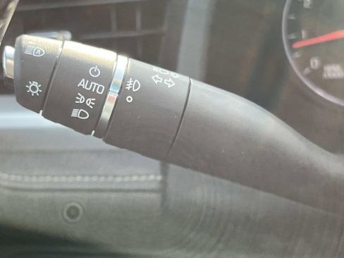 Certified 2018 GMC Acadia SLT image 26