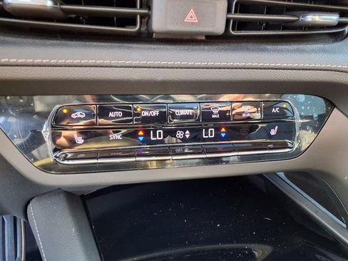 Used 2023 Buick Envision Essence w/ Sport Touring Package AWD/4WD image 64