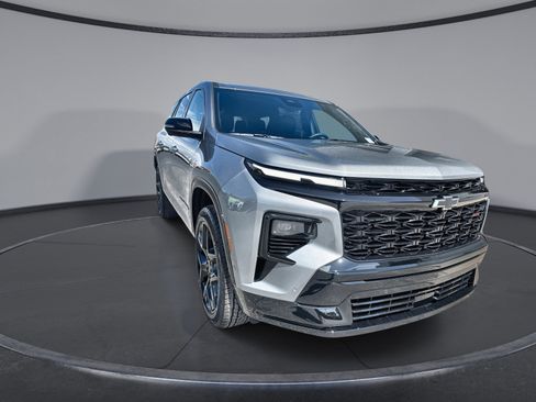 New 2026 Chevrolet Traverse RS w/ LPO, Floor Liner Package AWD/4WD image 16