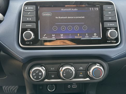 New 2025 Nissan Versa SV w/ Trunk Package image 28