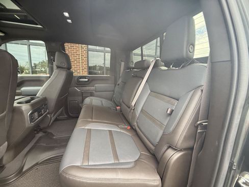 Used 2023 GMC Sierra 2500 Denali w/ Denali Ultimate Package AWD/4WD image 22