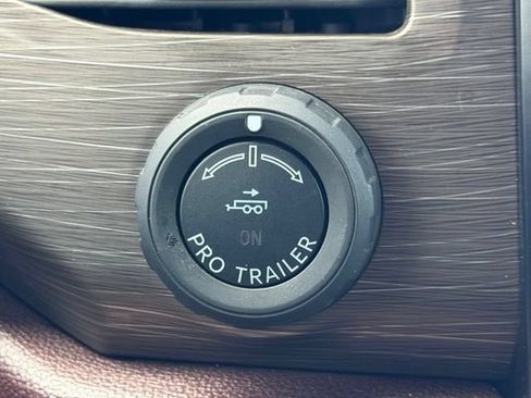 Used 2023 Ford Expedition Limited RWD image 25