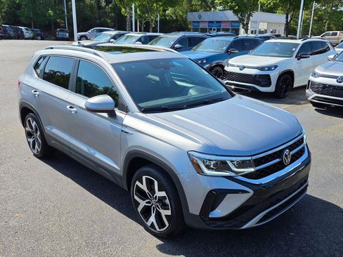 Used 2023 Volkswagen Taos SEL AWD/4WD image 7