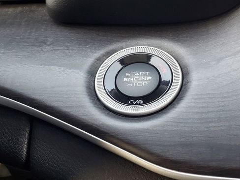 Used 2022 Jeep Grand Cherokee L Limited image 26