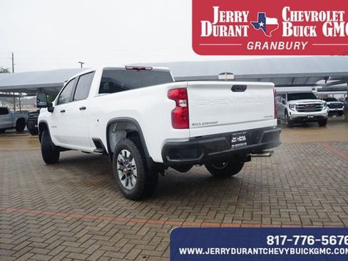 Used 2025 Chevrolet Silverado 2500 Custom w/ Custom Value Package image 5
