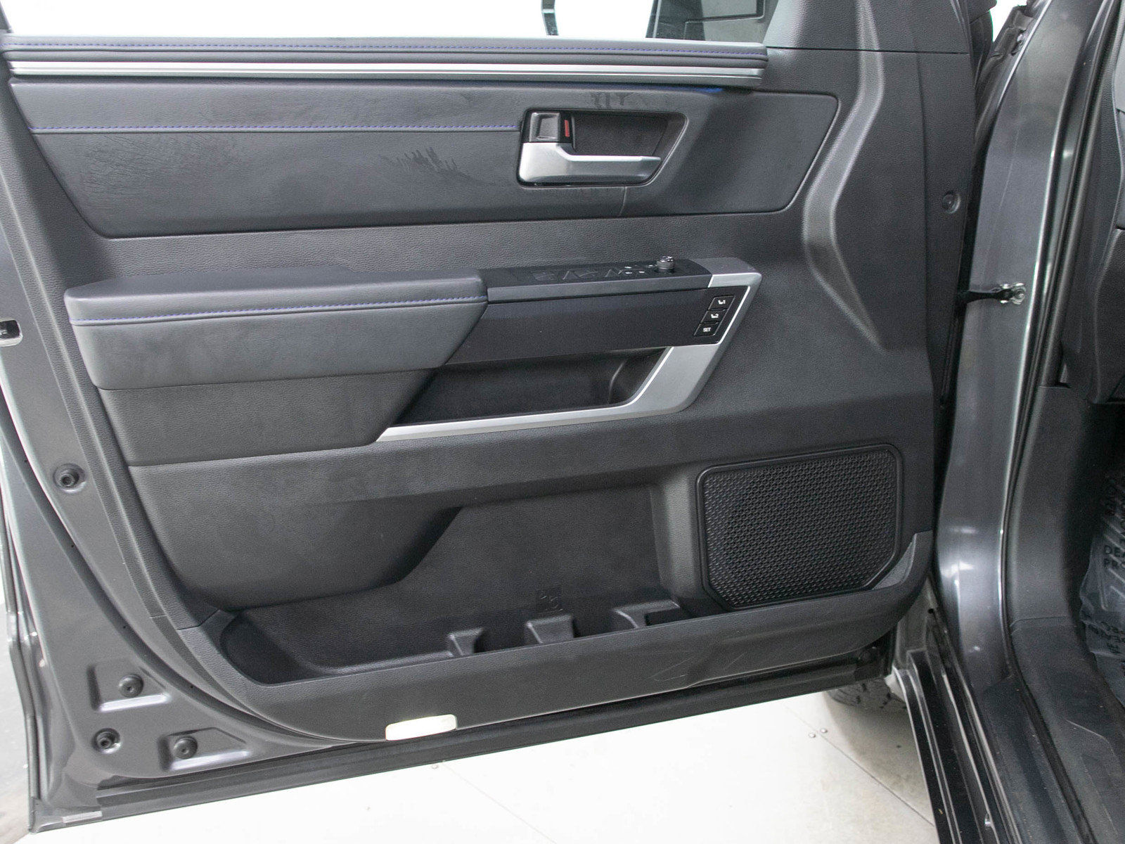 Used 2024 Toyota Tundra Platinum AWD/4WD image 20
