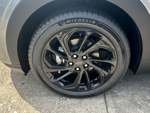 New 2027 Chevrolet Bolt RS FWD image 4