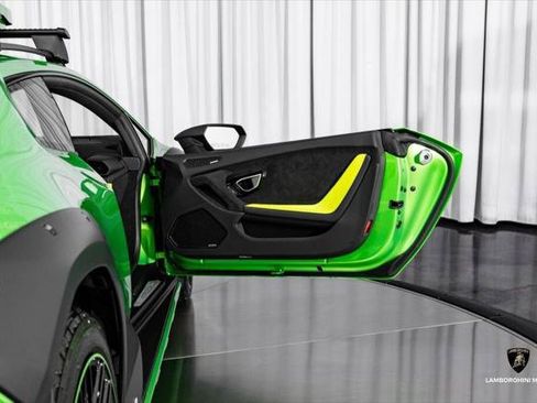 Used 2024 Lamborghini Huracan Sterrato AWD/4WD image 39