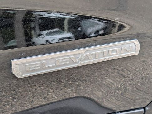 Used 2023 GMC Sierra 1500 Elevation w/ X31 Off-Road Package AWD/4WD image 17