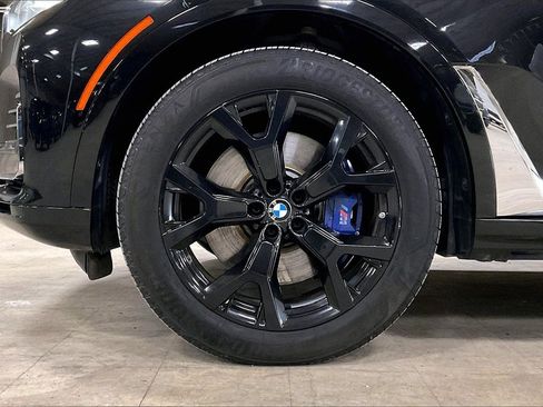 Used 2019 BMW X7 xDrive40i w/ Cold Weather Package image 9