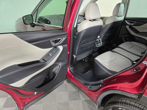 Used 2024 Subaru Forester Limited AWD/4WD image 17