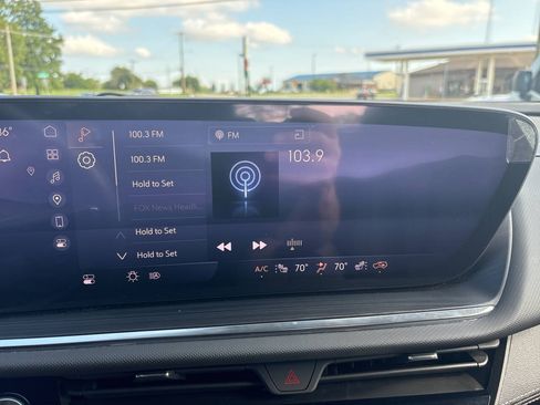 Used 2024 Buick Envision Preferred AWD/4WD image 25