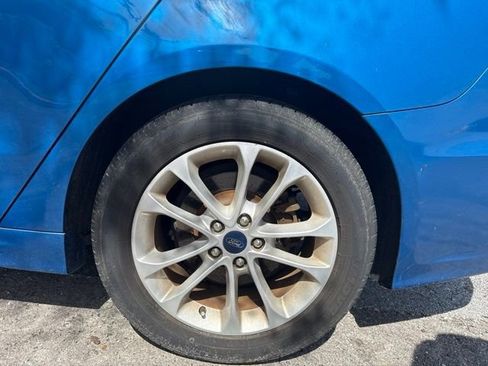 Used 2019 Ford Fusion SE FWD image 11