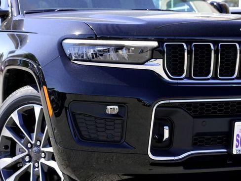 New 2025 Jeep Grand Cherokee L Overland w/ Luxury Tech Group IV image 3