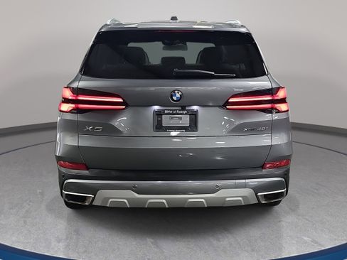 Certified 2024 BMW X5 xDrive40i w/ Premium Package AWD/4WD image 7