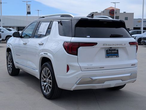 Used 2026 GMC Terrain Denali AWD/4WD image 4