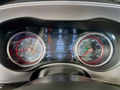 Used 2023 Dodge Charger SXT image 14