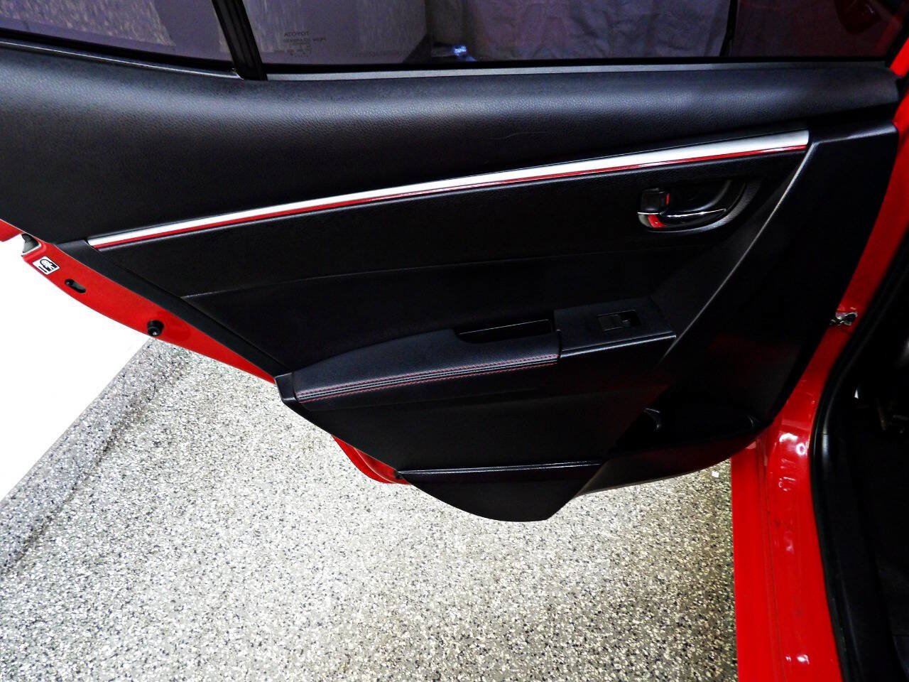 Used 2016 Toyota Corolla S Special Edition FWD image 9