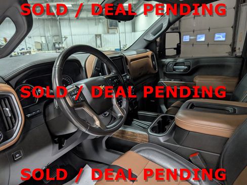 Used 2022 Chevrolet Silverado 3500 High Country image 17