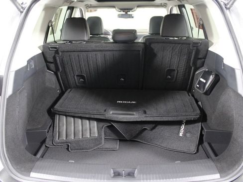 Certified 2021 Nissan Rogue SL FWD image 17